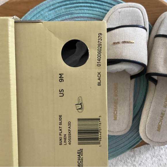 Women’s Michael Kors Soki Slides- Size 9- New- Beige/Black - Picture 5 of 6